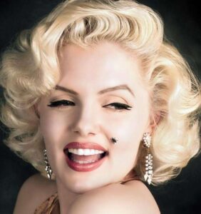 Marilyn Monroe showing her mole
